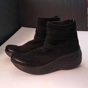 Bzees Lizzie Slouch boot , size 7W , color . Black